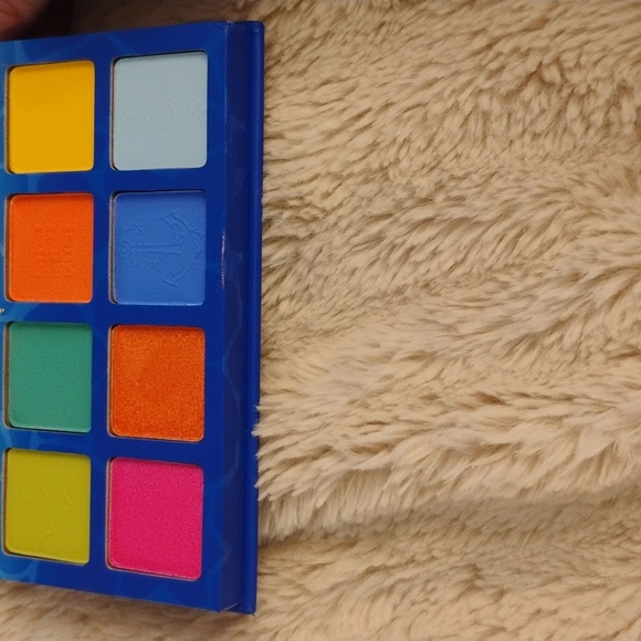 Finding Nemo Eyeshadow Pallet New - Picture 2 of 3